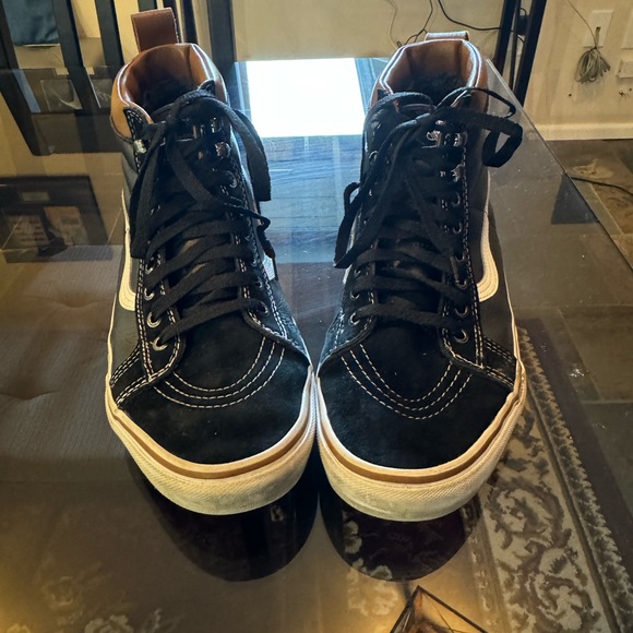 RARE & Sz 10.5 VANS MTE SK8-Hi Scotchgard Black White Brown
Leather Suede Shoes - Picture 3 of 5